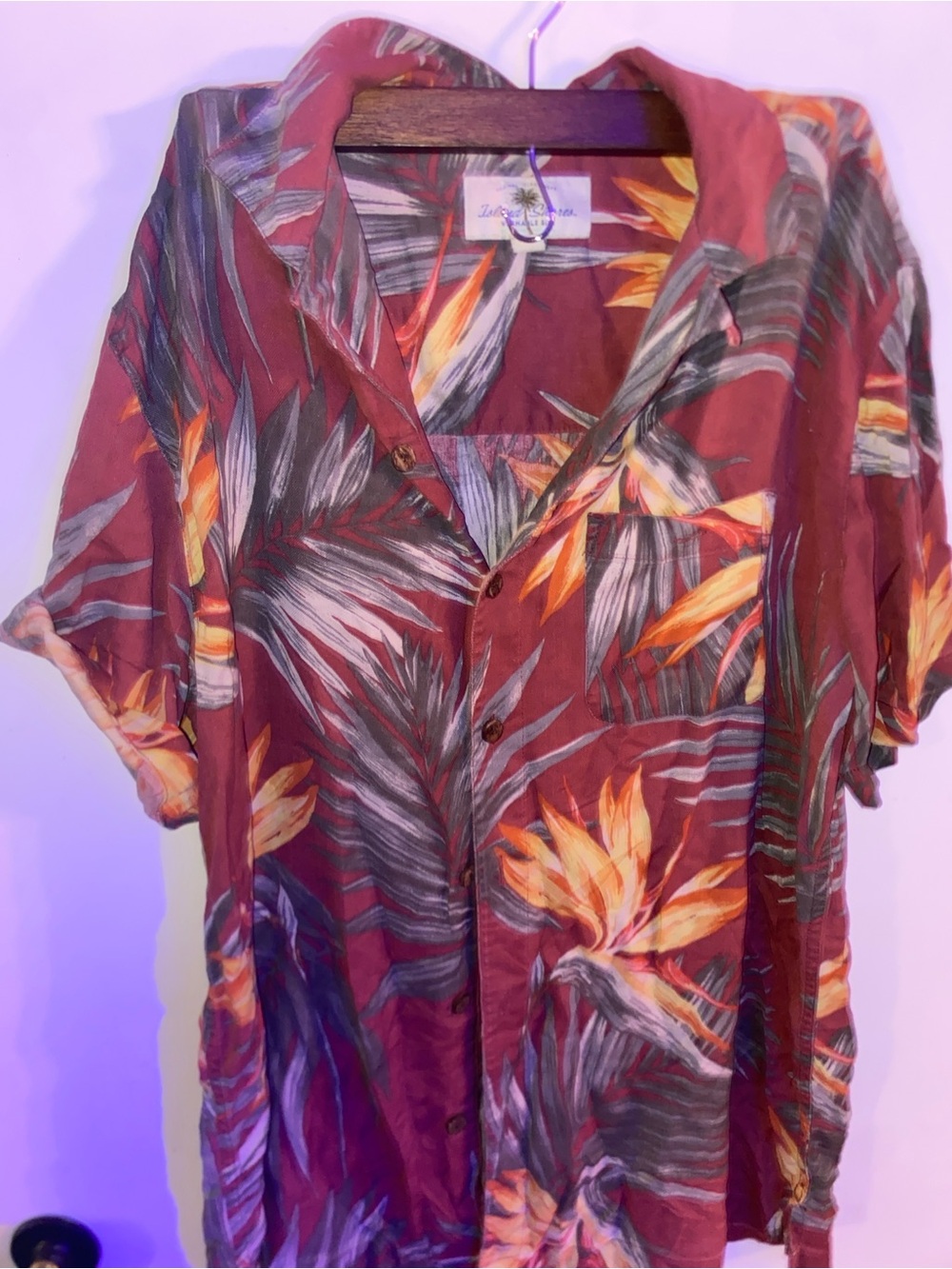 Men’s Retro Tropical Button-Up Shirt